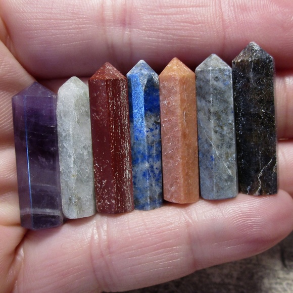 7 Piece Chakra Gemstone Mini Point Set w/ Bag (#3) - Picture 2 of 4